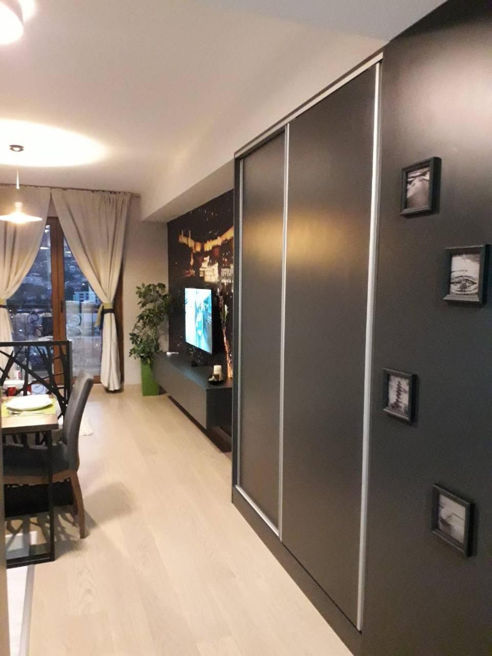 Ferienwohnung Gabriela&Marjan luxury self check-in Flatiron Skopje Exterior foto